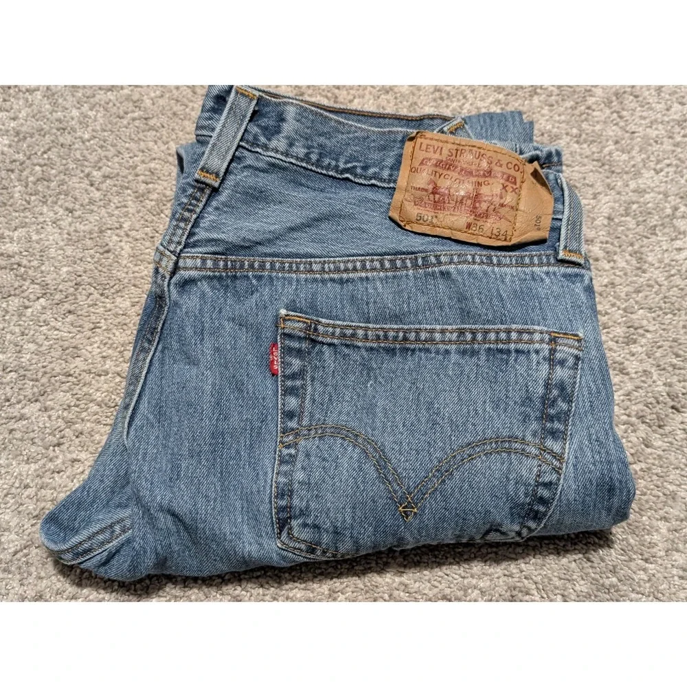 Levis 501 Original Mens Straight Leg Button‎ Fly Blue Denim Jeans 34x33 Med Wash